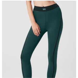 Alo Yoga Airlift Line up Leggings